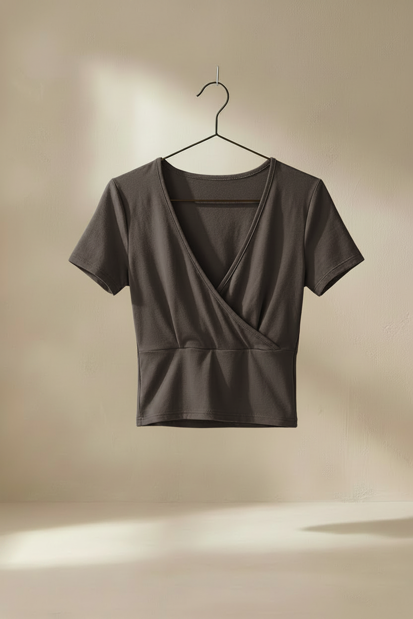 Wrap crop top gris oscuro percha negra