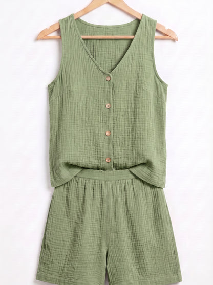 Conjunto de verano verde salvia: top sin mangas con botones y short a juego