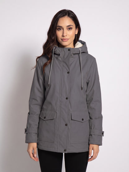 Chaqueta con capucha gris oscuro, cierre frontal y bolsillos con solapa