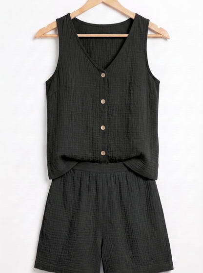 Conjunto de verano negro: top sin mangas con botones y short a juego