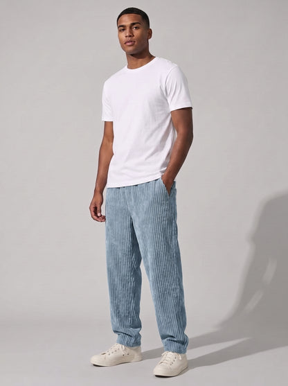 Pantalón pana relajado azul claro de pierna recta con dobladillo y bolsillos