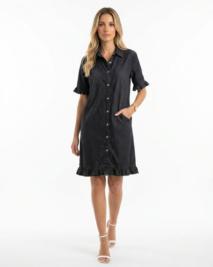 Vestido denim negro tipo camisa, botones frontales y mangas cortas con frunces