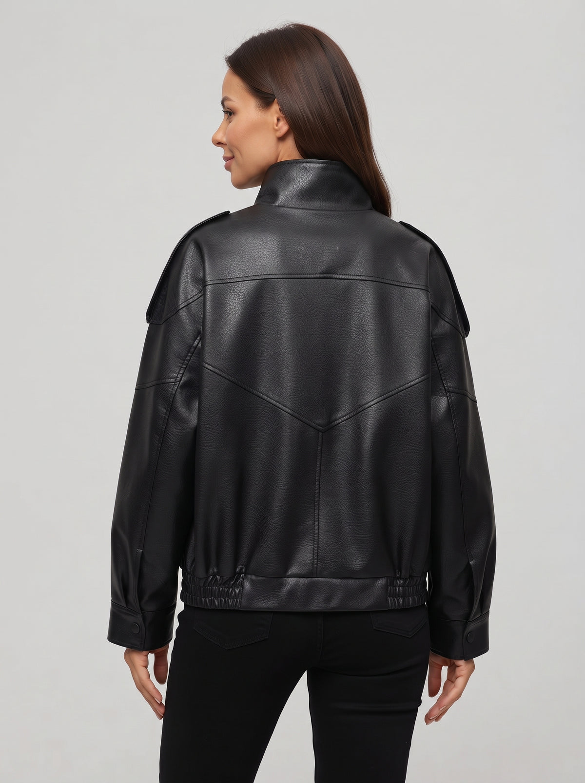 Cazadora biker CANARY negra, vista trasera con paneles y puños elásticos