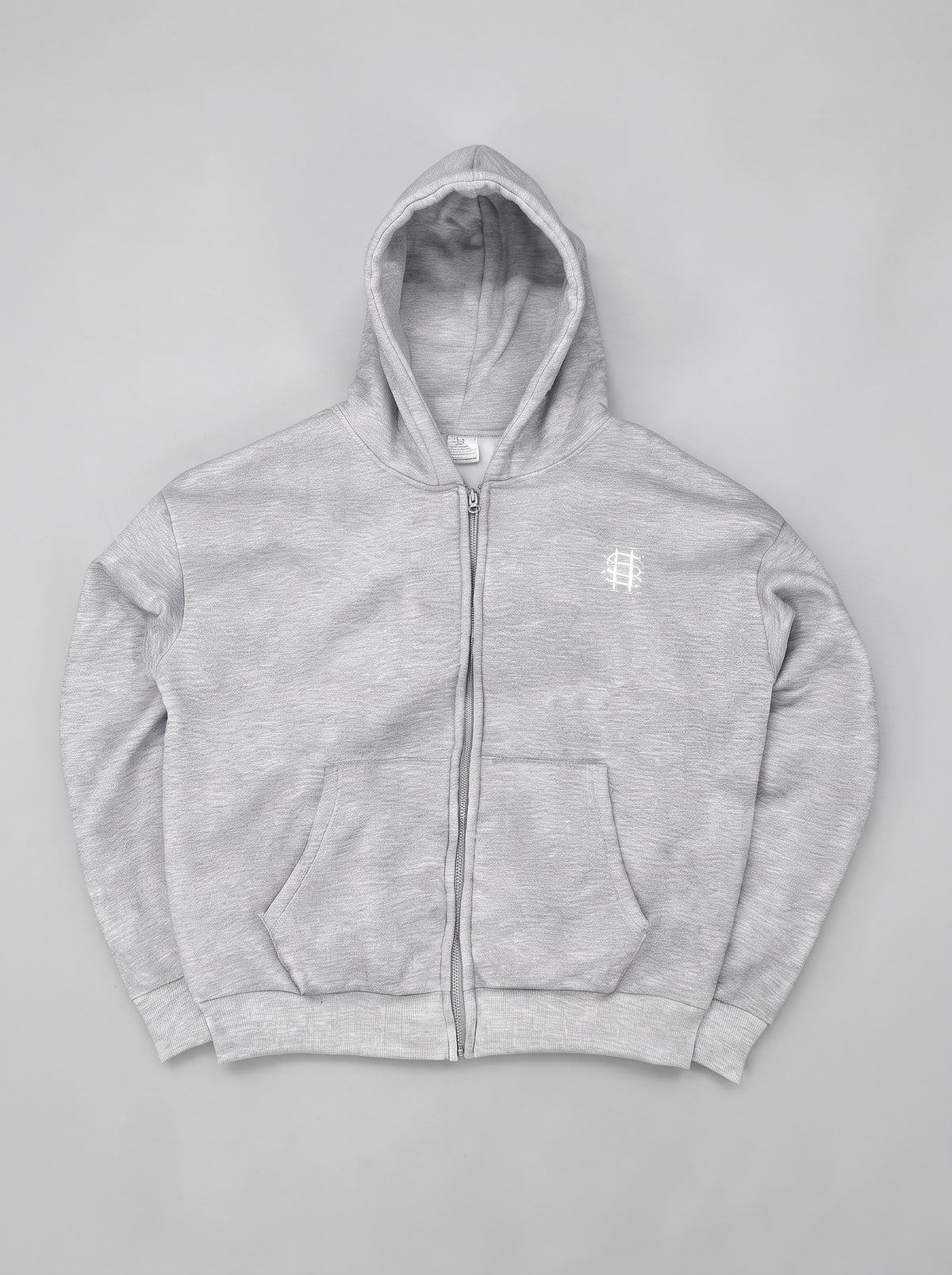Sudadera con capucha gris, cremallera frontal y bolsillo canguro, logo bordado blanco
