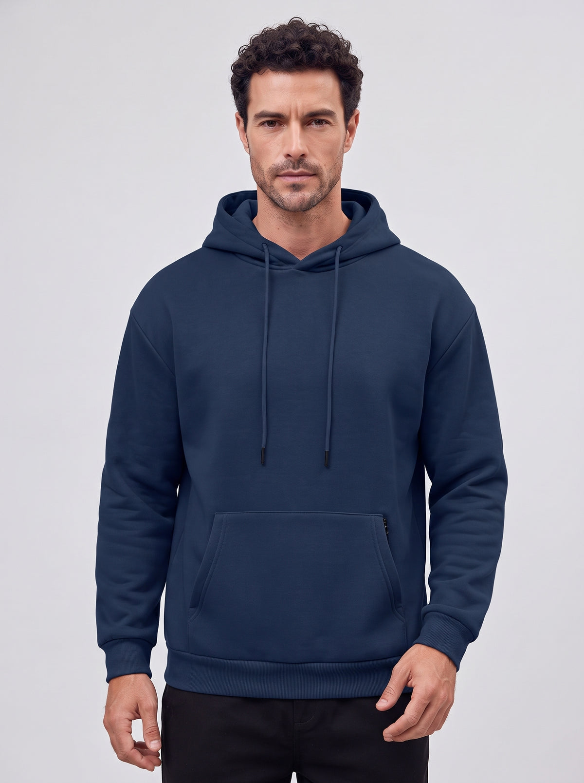 Sudadera con capucha COVE azul marino, bolsillo canguro y cordones ajustables
