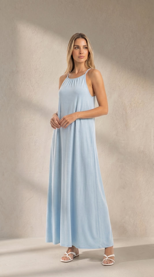 Vestido largo de tirantes azul claro, escote redondo, falda amplia