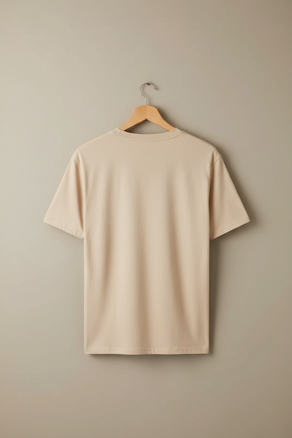 Camiseta básica slim fit beige claro, cuello redondo y manga corta