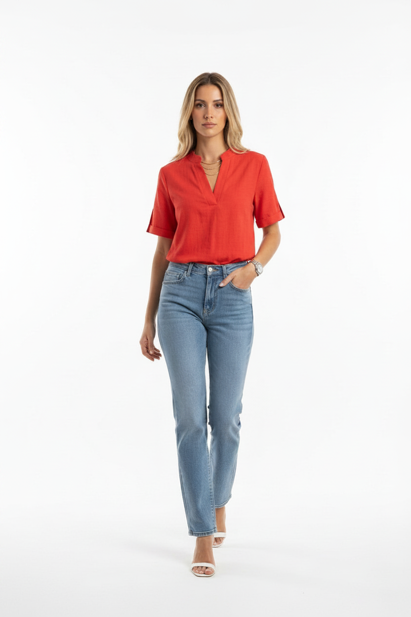 Modelo blusa roja aperturas manga