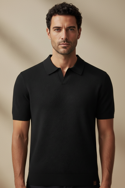 Polo negro de manga corta con cuello y tapeta de 3 botones